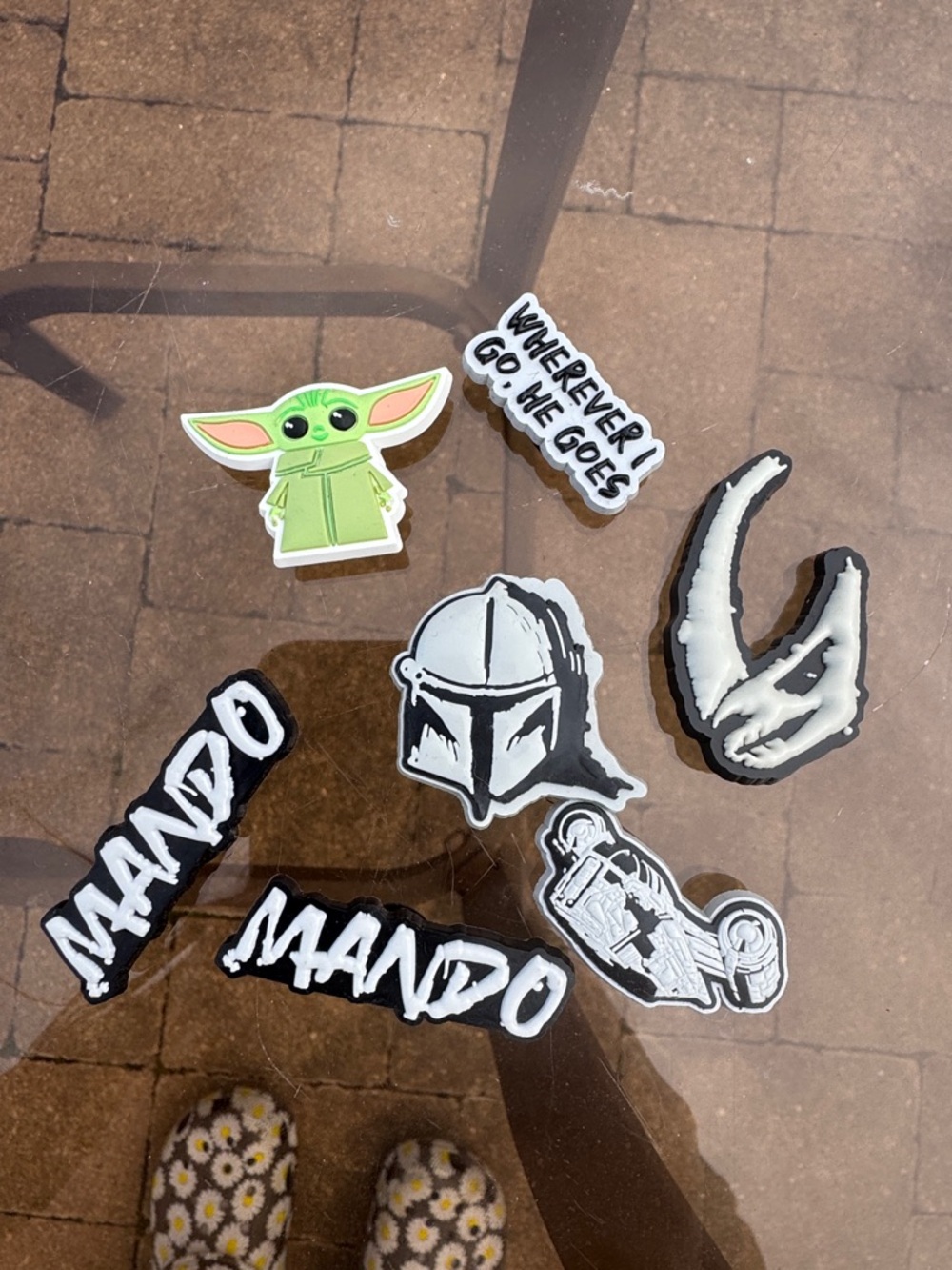 CROCS Kids Accessory Charms - Green Grogu & Black/White Mando Set